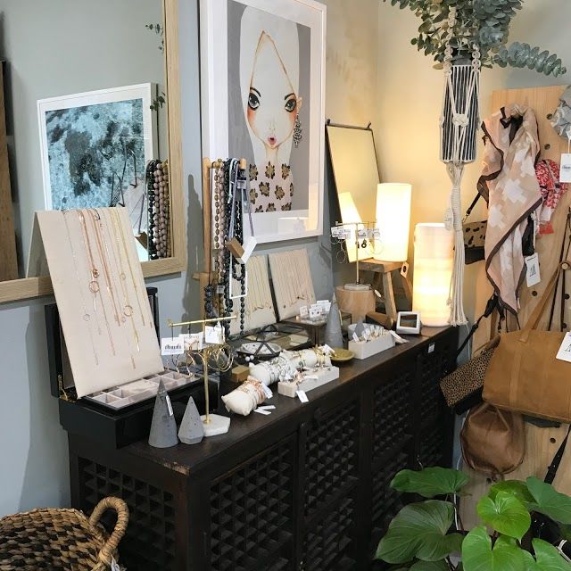 FRISKY DEER Interiors + Cafe